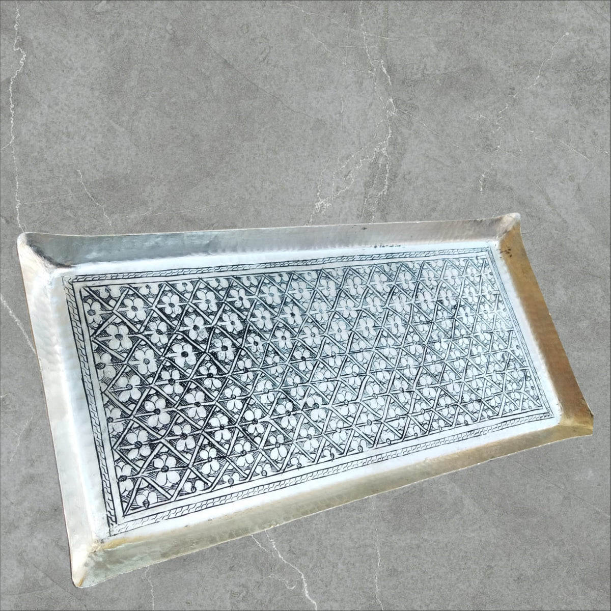 BAKIR ODASI OYMA İŞLEMELİ TEPSİ